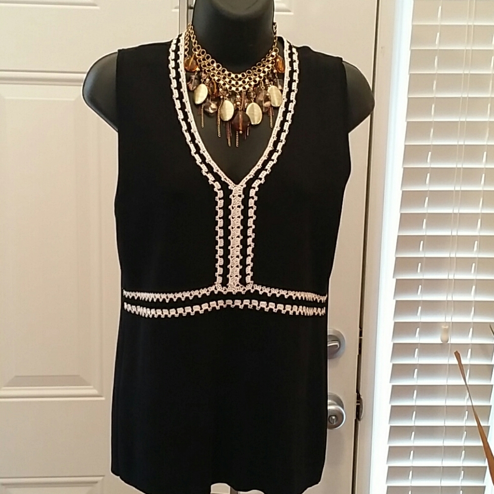V-NECK dressy Tank